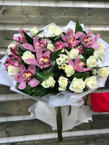 Букет цветов из: Розы и Хризантемы в Староминской