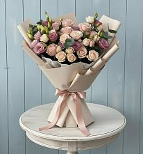 Букет цветов из:  Розы и Лизиантусы в Староминской