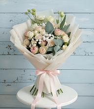 Букет цветов из:  Розы и Лизиантусы в Староминской