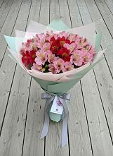 Букет цветов из:  Альстромерии в Староминской