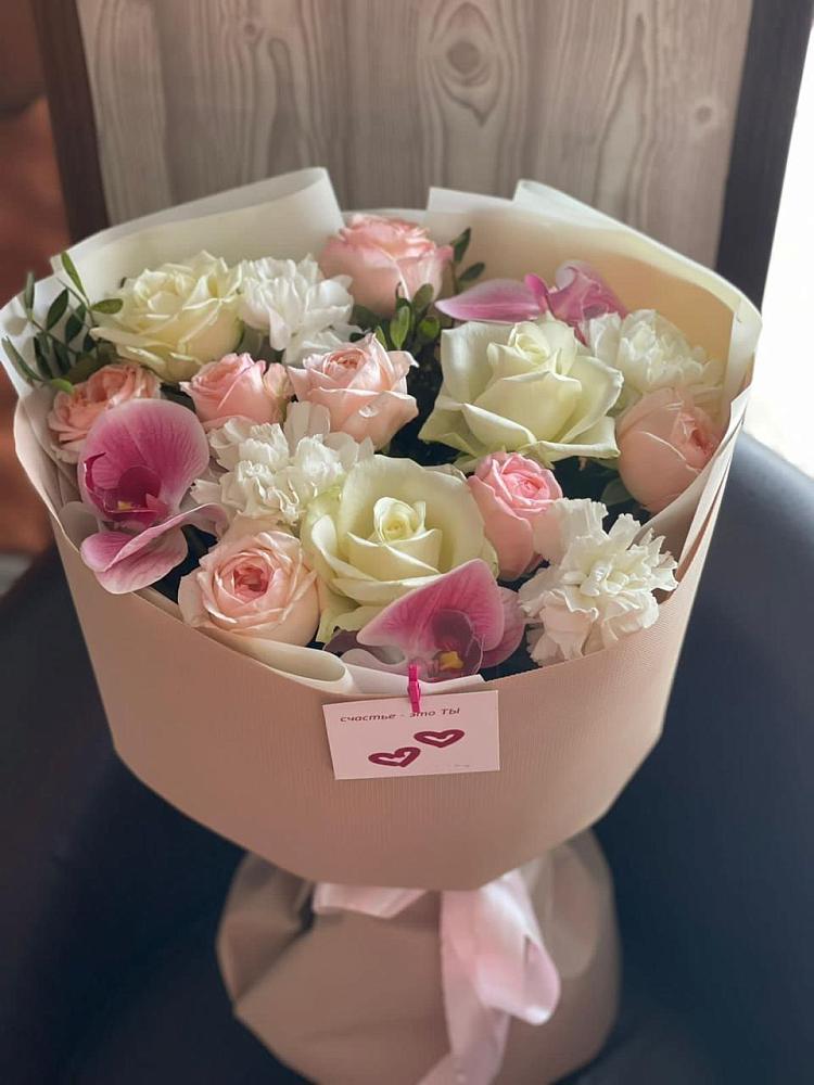 Букет цветов из: Орхидеи, Розы и Гвоздики в Староминской