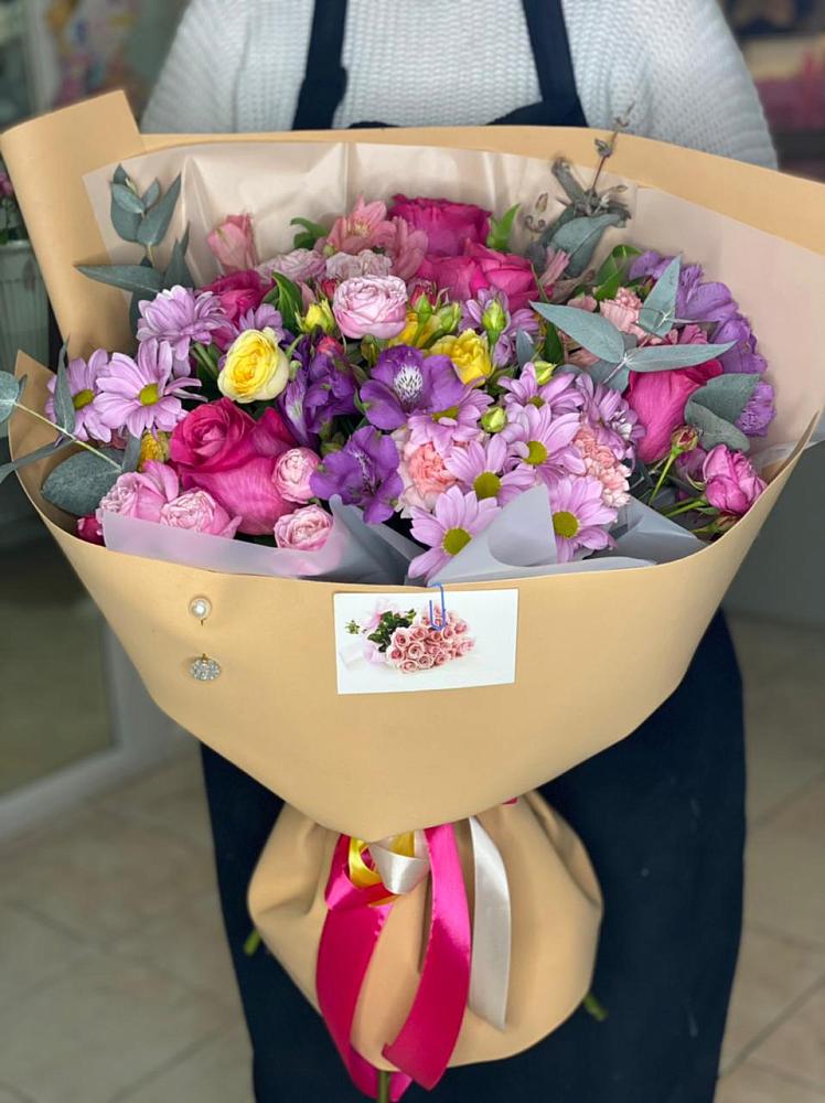 Букет цветов из: Хризантемы, Гвоздики и Альстромерии в Староминской