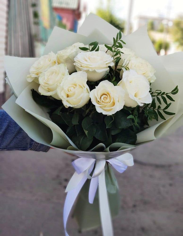 Букет Белые розы Проуд в Староминской