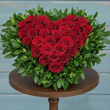 Цветочная композиция из Розы в виде сердца в Староминской