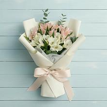 Букет цветов из:  Альстромерии в Староминской