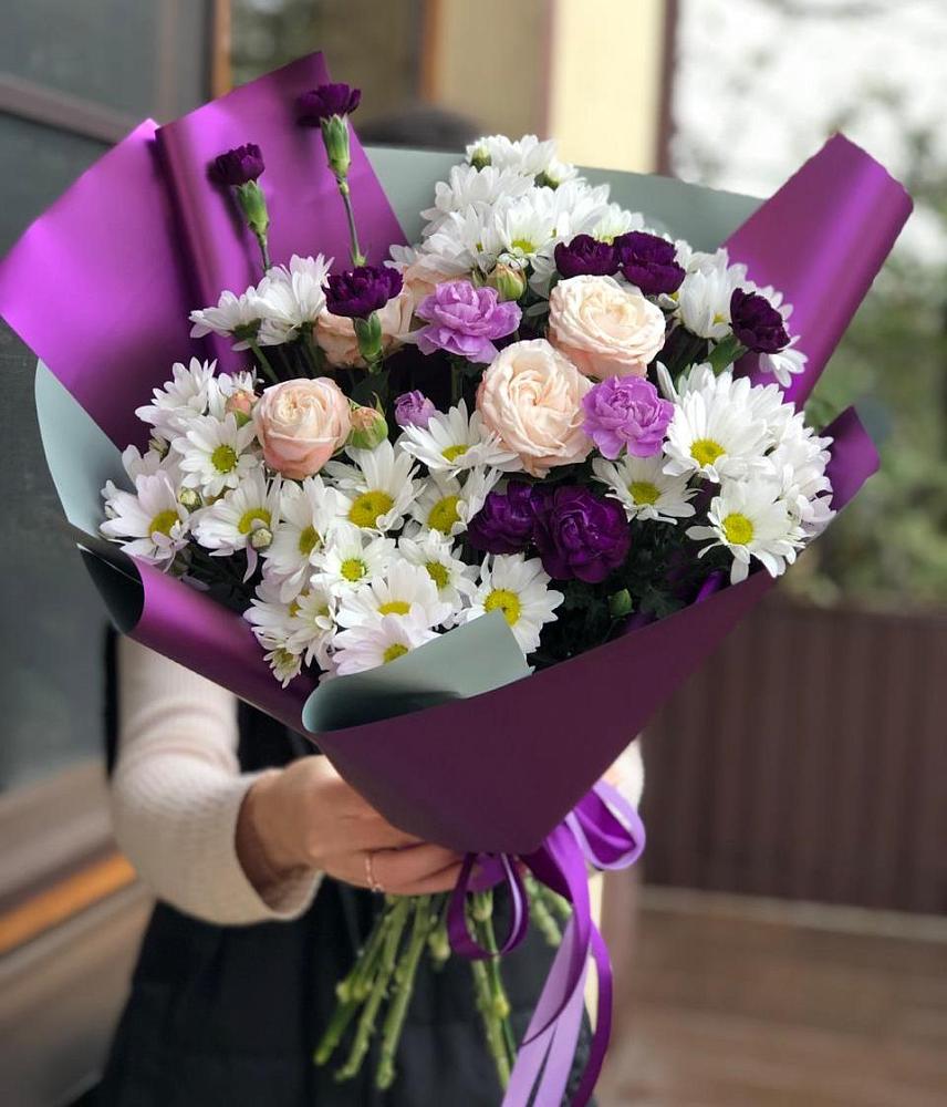 Букет цветов из: Хризантемы, Гвоздики и Розы в Староминской