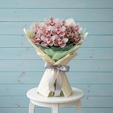 Букет цветов из:  Орхидеи и Розы в Староминской
