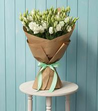 Букет цветов из:  Лизиантусы в Староминской