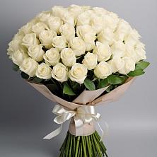 Букет 101 беля роза Белоснежка в Староминской