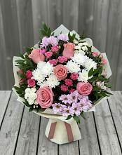 Букет цветов из:  Альстромерии, Гвоздики, Розы и Хризантемы в Староминской