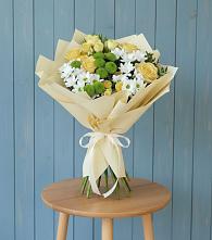 Букет цветов из:  Хризантемы и Розы в Староминской