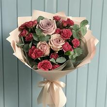 Букет цветов из:  Гвоздики и Розы в Староминской