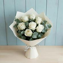 Букет Белые розы в Эвкалипте в Староминской