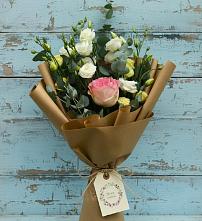 Букет цветов из:  Розы и Лизиантусы в Староминской